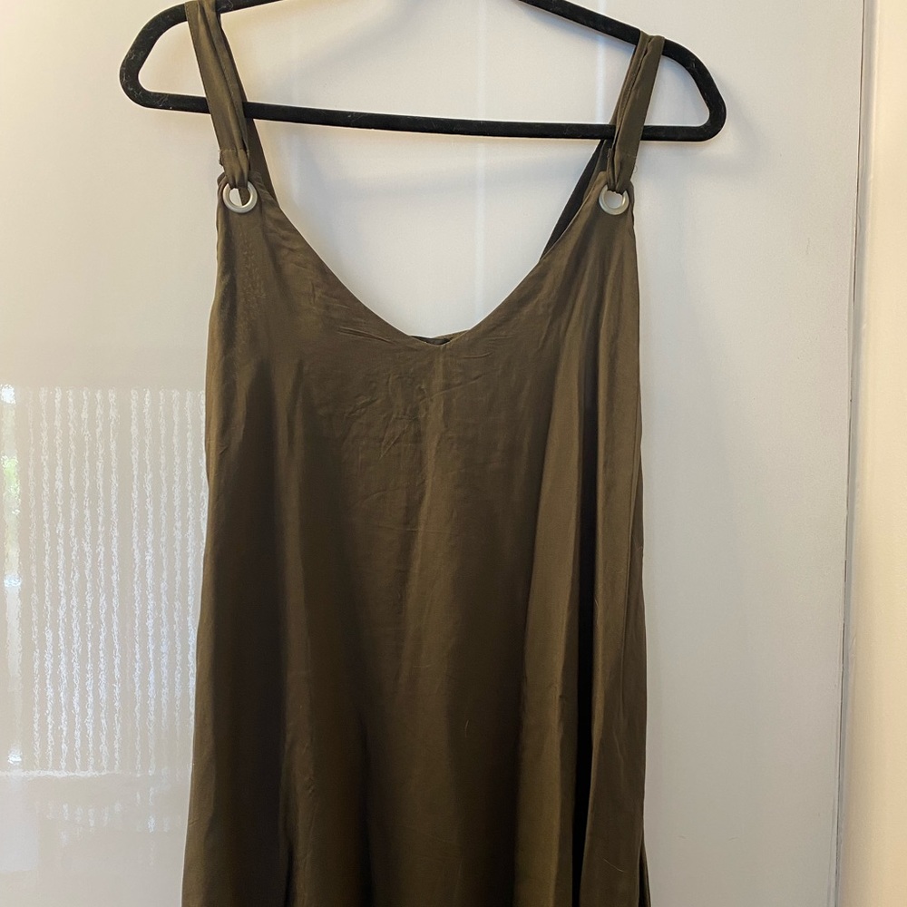Green flow dress